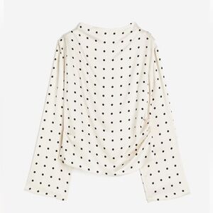 H&M Women’s Polka Dot Satin Blouse
Like new 
Size Medium